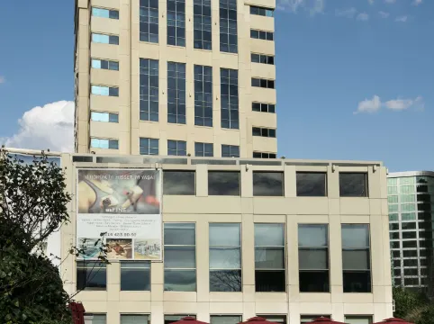 泰坦尼克卡爾塔爾商務酒店