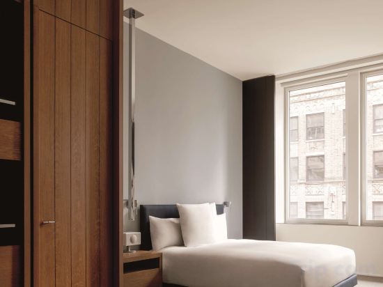 ANDAZ 5TH AVENUE, BY HYATT Room Type - Andaz Suite