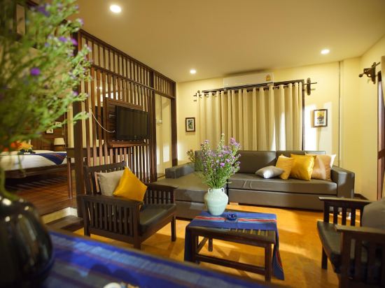 Sunny V Hotel Room Type - Family Room Non smoking