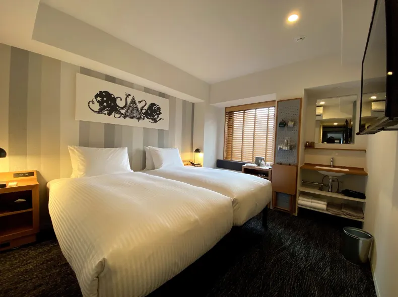Umedaholic Hotel