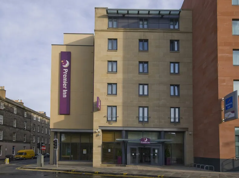 Premier Inn Edinburgh City Centre (Lauriston Place)