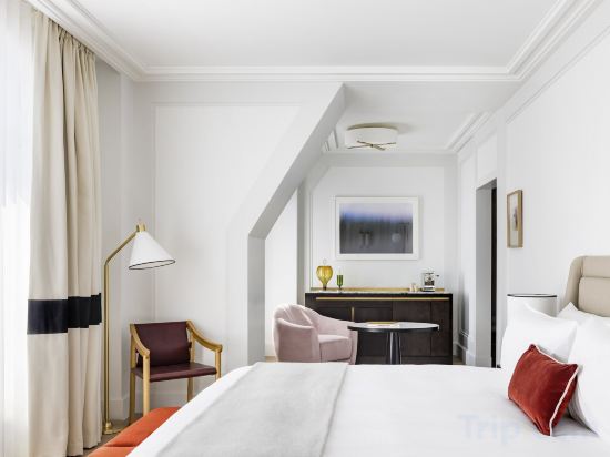 Kimpton St Honore Paris, an IHG Hotel Room Type - Premium King Room with Eiffel Tower View Kimpton St Honore Paris, an IHG Hotel Room Type - Premium King Room with Eiffel Tower View
