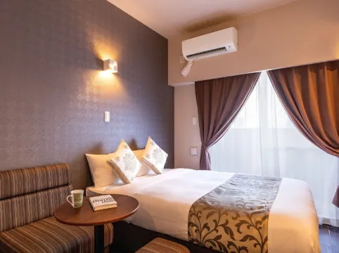 Mr.KINJO in SAKAEMACHI＜那覇市安裡＞