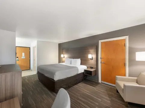 Quality Inn Near Seaworld - Lackland