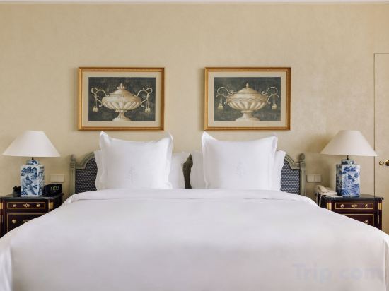 Four Seasons Hotel Ritz Lisbon - Tap to explore photos
