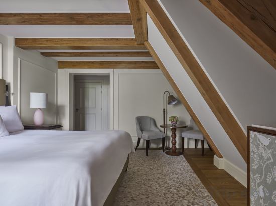 Waldorf Astoria Amsterdam by Hilton Room Type - KING LOFT