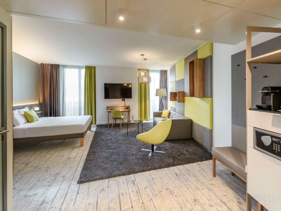 Novotel Muenchen Messe - Tap to explore photos
