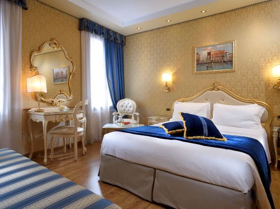 Hotel Olimpia Venice, BW Signature Collection Room Type - Classic Queen Room