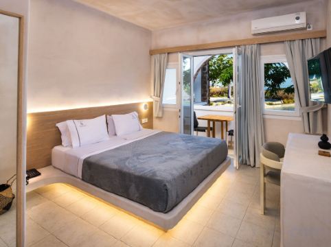 Aelia Luxury Suites Room Type - Junior Suite with Pool View
