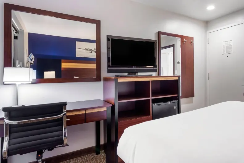 Avion Inn Near LGA Airport, Ascend Hotel Collection