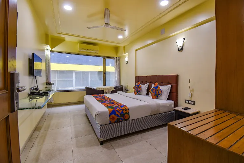 FabHotel SR Wakad - Nr Mall of Millenium