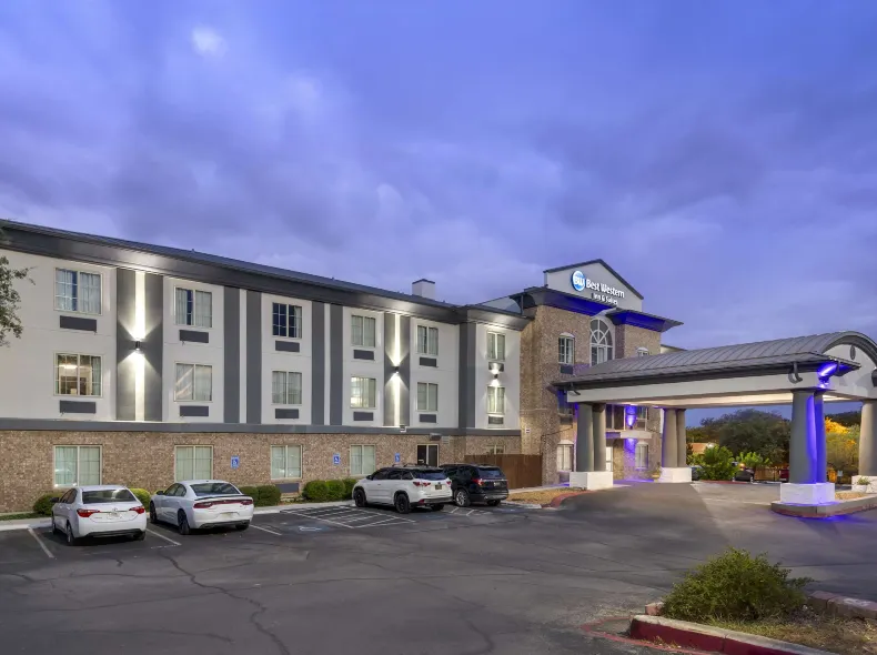 Best Western Medical Center North Inn  Suites Near Six Flags
