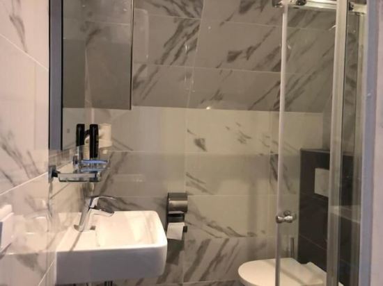 Facade Hotel Amsterdam Room Type - Small Double Room