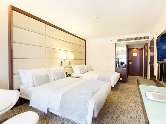Regal Kowloon Hotel Room Type - Club Premier Room