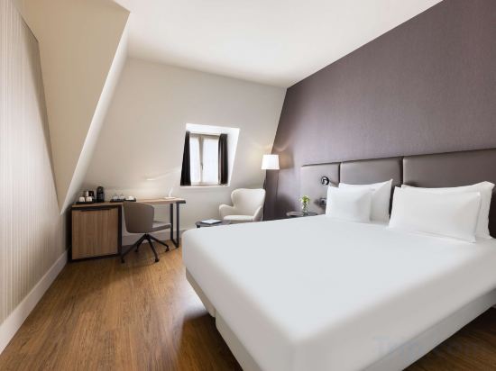 NH Brussels Carrefour de l Europe Room Type - Superior Room