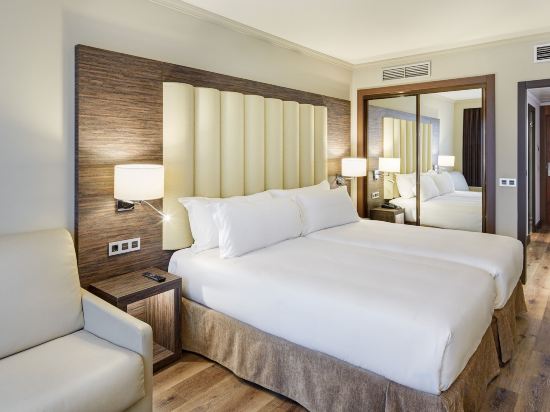 Gran Hotel Luna de Granada Room Type - Triple Room (2 Adults + 1 Child)