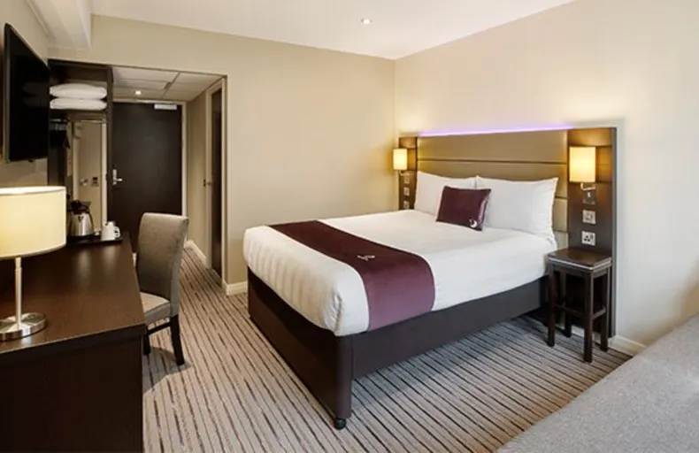 Premier Inn Edinburgh City Centre (Lauriston Place)