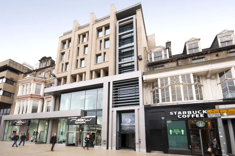 Premier Inn Edinburgh (Princes Street)