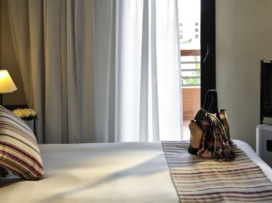 Novotel Marrakech Hivernage - Tap to explore photos