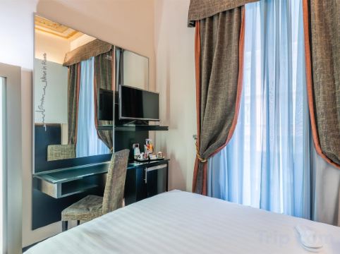 Best Western Plus Hotel Universo Room Type - Small Room
