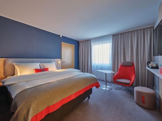 Holiday Inn Express DORTMUND - Tap to explore photos