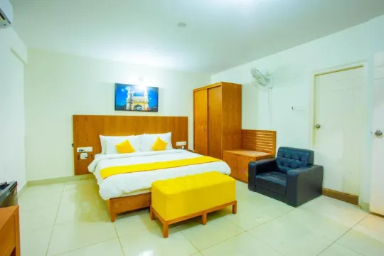 FabHotel Northern Suites - Kundalahalli Main Road