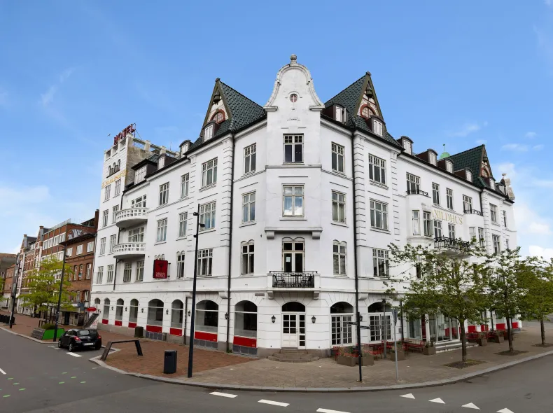 薩克西杜斯米林酒店