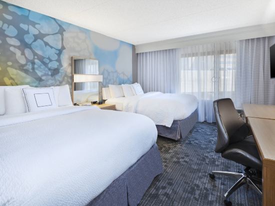Courtyard by Marriott Secaucus Meadowlands - Tap to explore photos