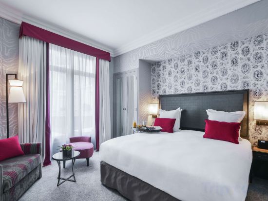 Maison Astor Paris, Curio Collection by Hilton Room Type - Deluxe King Room