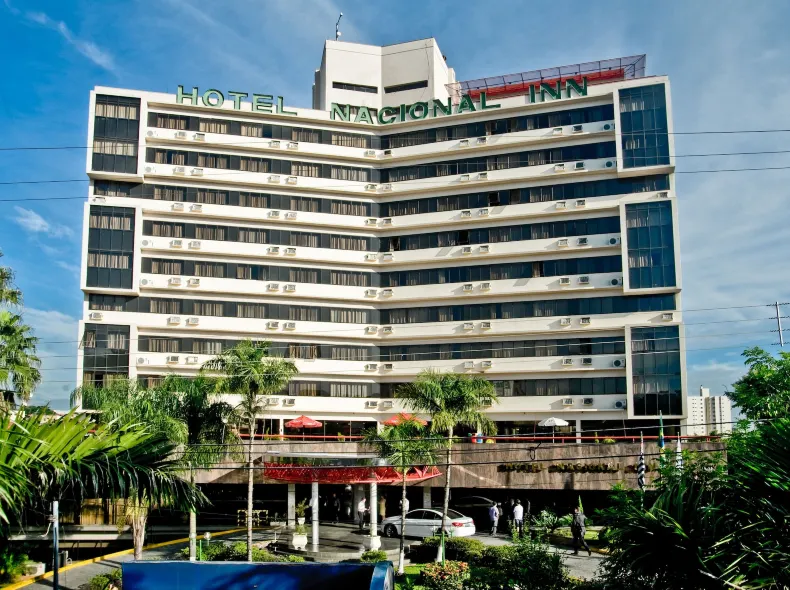 Nacional Inn 坎皮納斯特雷沃酒店