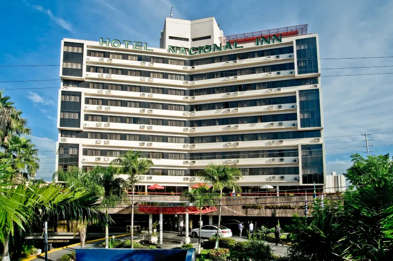 Nacional Inn 坎皮納斯特雷沃飯店