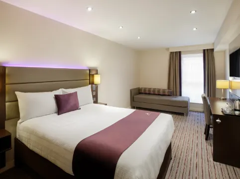 Premier Inn Edinburgh City Centre (Lauriston Place)