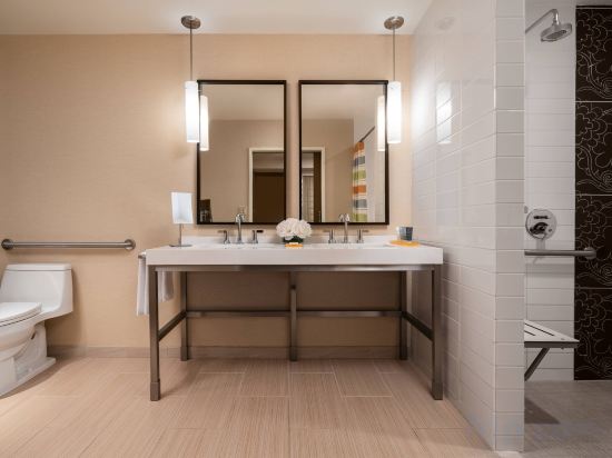 JW Marriott Los Angeles L.A. LIVE - Tap to explore photos