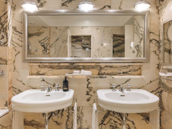 Four Seasons Hotel Ritz Lisbon - Tap to explore photos