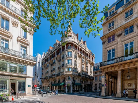 La Clef Louvre Paris by The Crest Collection