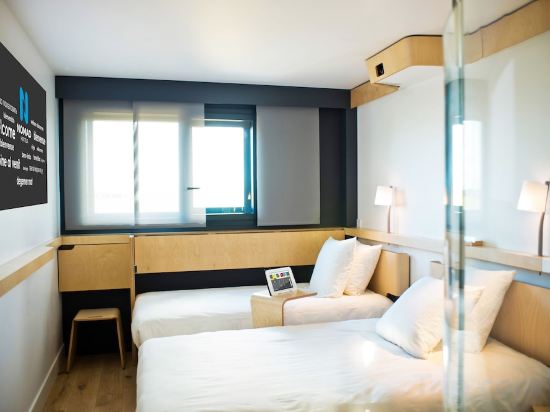 Nomad Hotel Roissy CDG - Tap to explore photos
