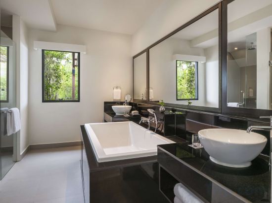 Hyatt Regency Phuket Resort Room Type - Room, 1 King Bed, Terrace (Whirlpool, Club Access)