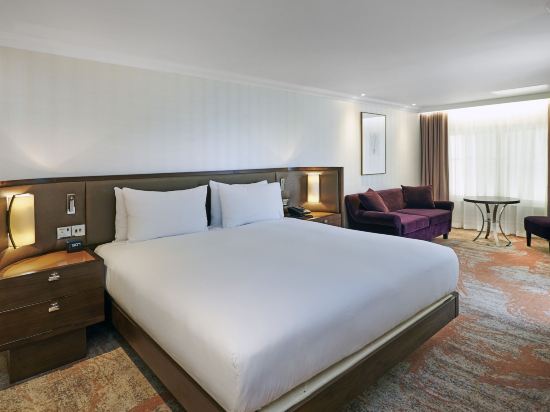 Hilton London Hyde Park Room Type - Grand Superior Queen room with two double bed Hilton London Hyde Park Room Type - Grand Superior Queen room with two double bed