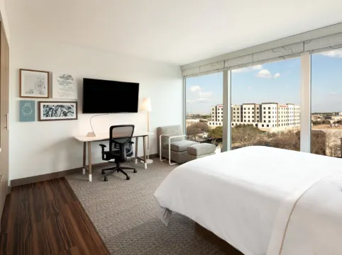 Element Austin at the Domain