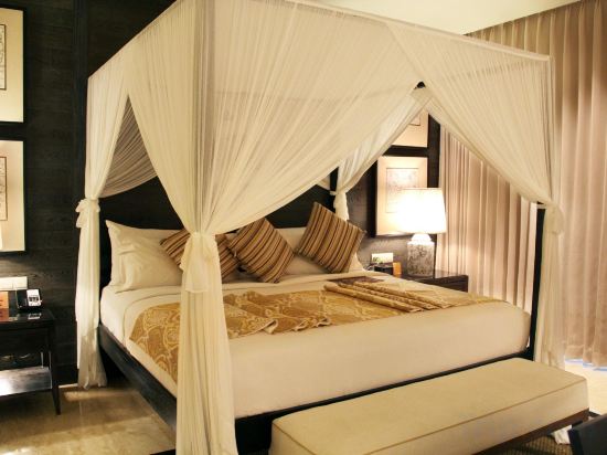 Bali Paragon Resort Hotel  Room Type - Master Suite
