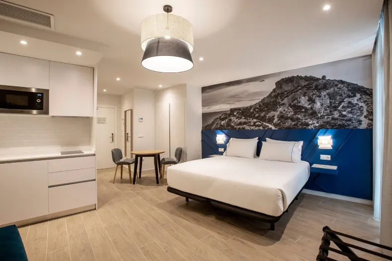 愛爾切門戶的雙人腳踏車