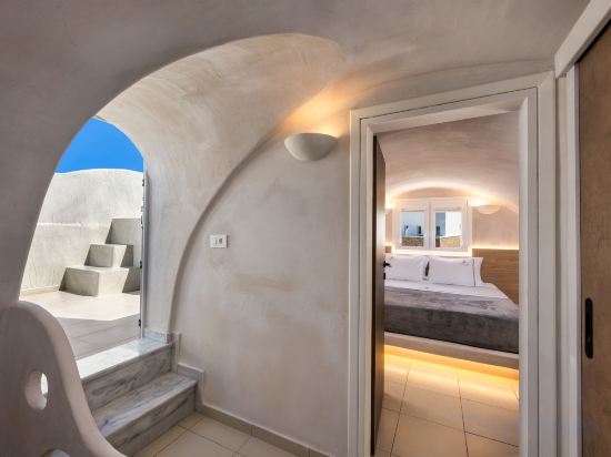 Aelia Luxury Suites Room Type - Master suite sea view with outdoor hot tub Aelia Luxury Suites Room Type - Master suite sea view with outdoor hot tub
