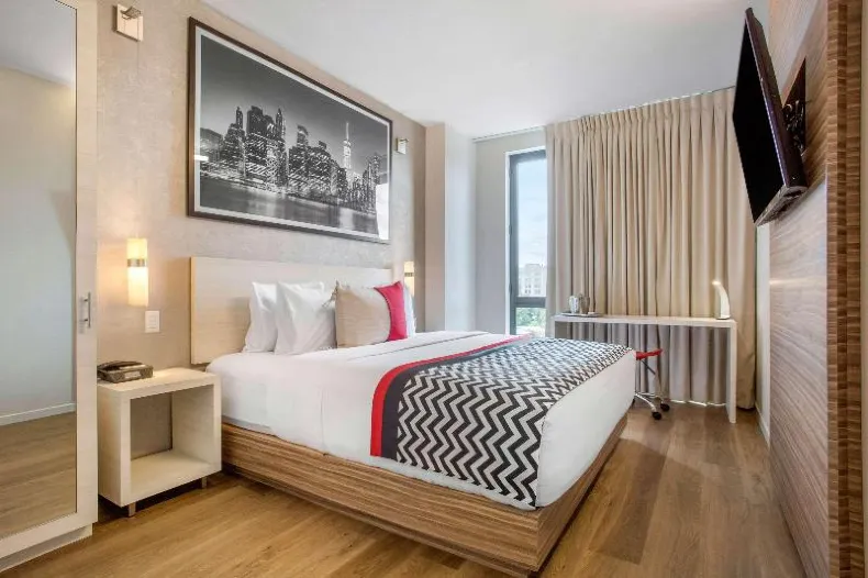 Insignia Hotel, Ascend Hotel Collection