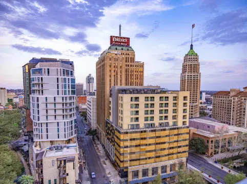 Drury Plaza Hotel San Antonio Riverwalk