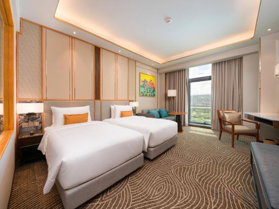Fili Hotel NUSTAR Cebu Room Type - Deluxe Twin Room
