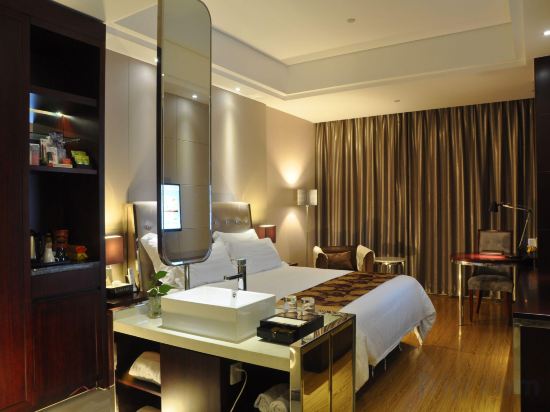 Baolong Homelike Hotel (Shanghai Changxing) Room Type - Executive Double Room