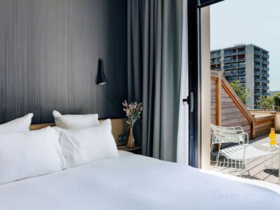 OKKO Hotels Paris Rueil-Malmaison - Tap to explore photos