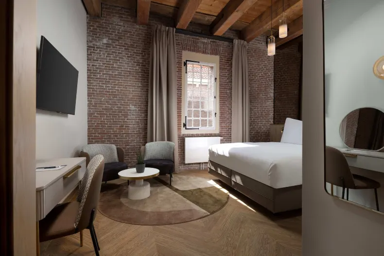 德爾夫特阿森納爾飯店