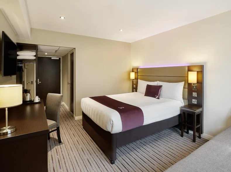 Premier Inn Edinburgh (Princes Street)