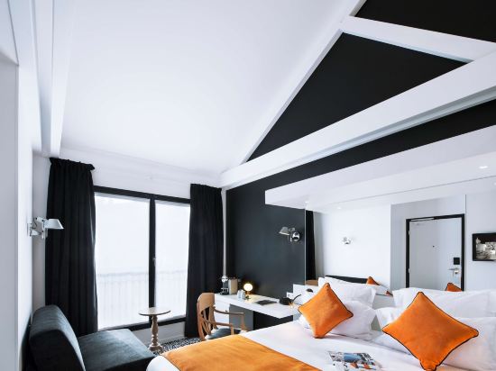 Best Western Premier Faubourg 88 Room Type - 1 King 1 Single, Non-Smoking, Executive Room